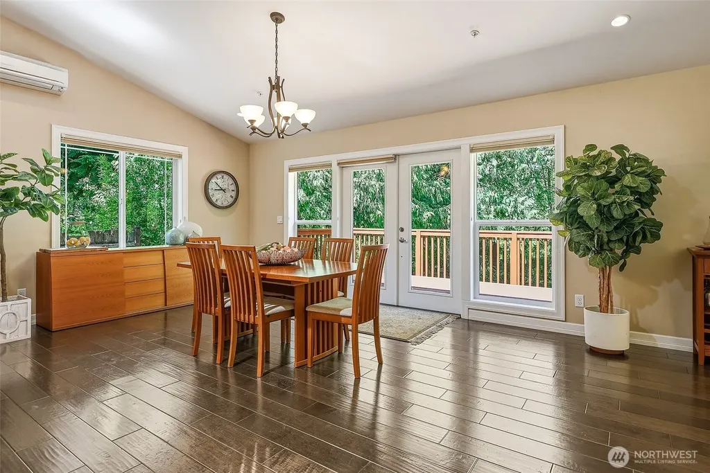 1226 NE Ballinger Place Shoreline WA 98155