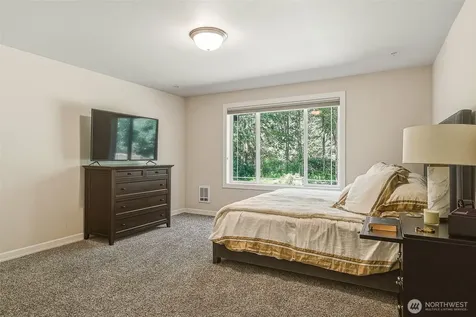 1226 NE Ballinger Place Shoreline WA 98155