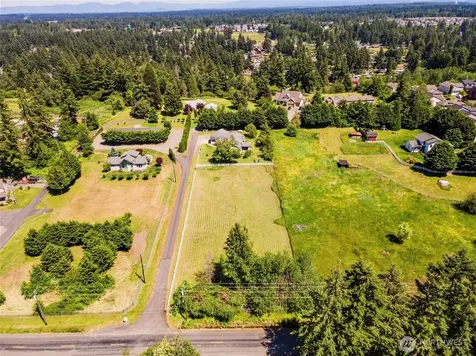 14623 66th Avenue E Puyallup WA 98375
