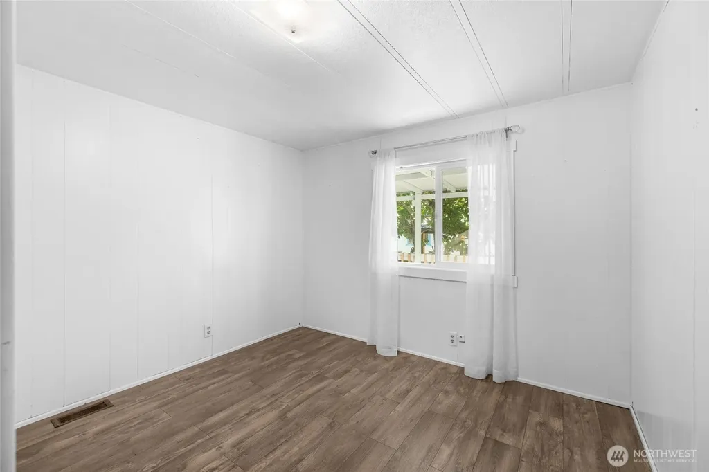 700 NW Crosby Avenue Oak Harbor WA 98277