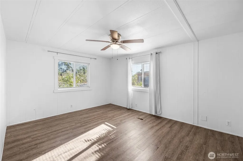700 NW Crosby Avenue Oak Harbor WA 98277