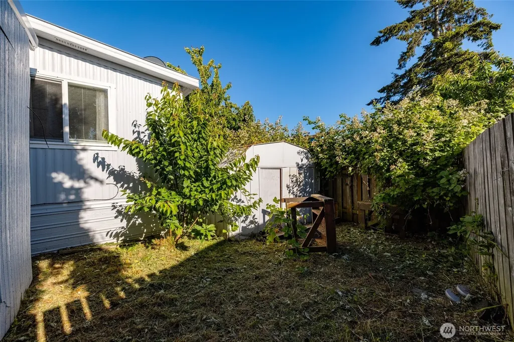 700 NW Crosby Avenue Oak Harbor WA 98277