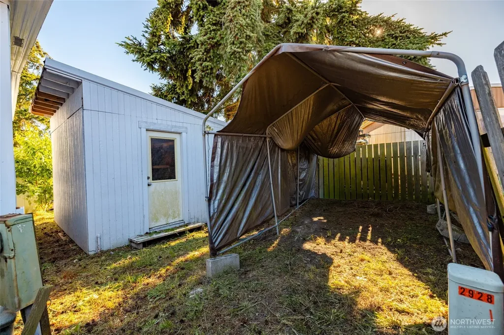700 NW Crosby Avenue Oak Harbor WA 98277
