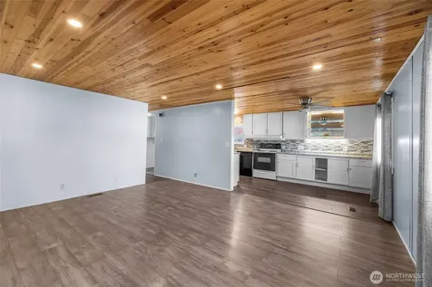 700 NW Crosby Avenue Oak Harbor WA 98277