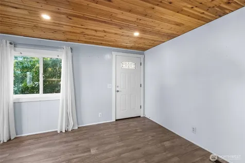 700 NW Crosby Avenue Oak Harbor WA 98277
