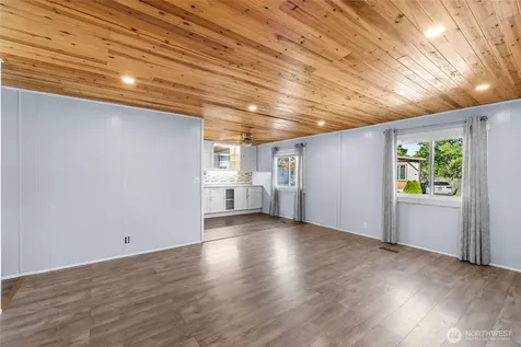 700 NW Crosby Avenue Oak Harbor WA 98277