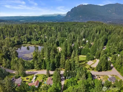 42723 SE 175th Place North Bend WA 98045