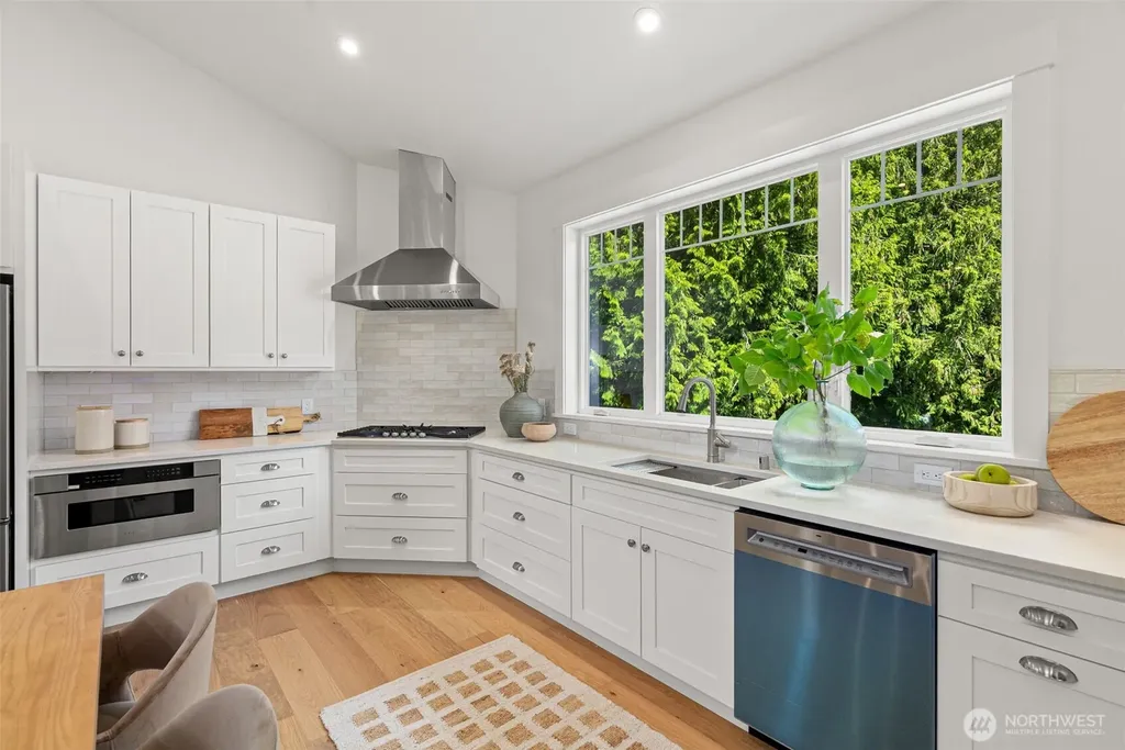 7077 NE Ridge Lane Bainbridge Island WA 98110