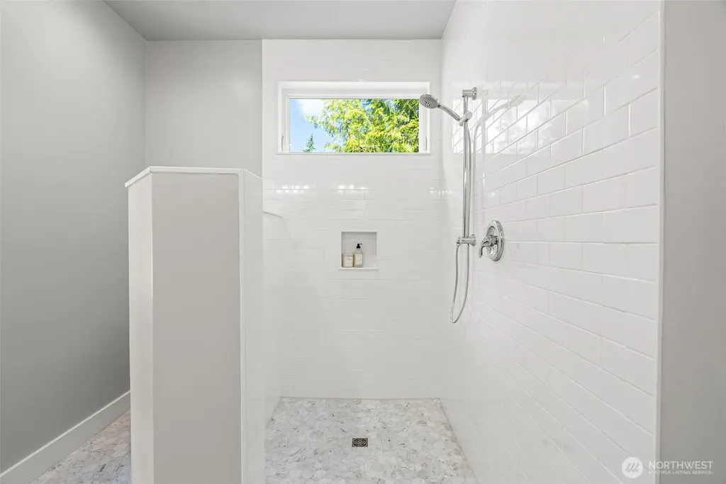 7077 NE Ridge Lane Bainbridge Island WA 98110