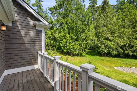 7077 NE Ridge Lane Bainbridge Island WA 98110