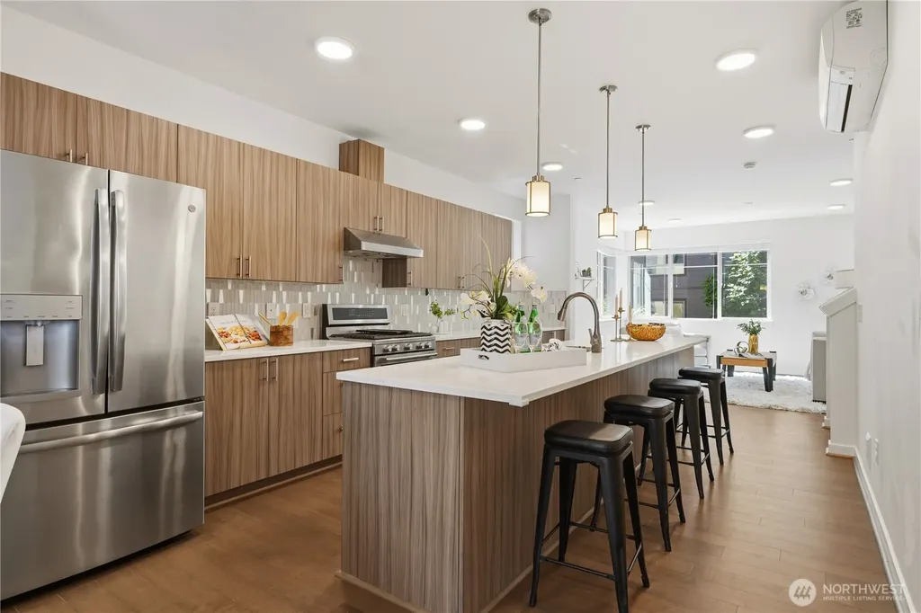 15865 NE 14th Road Bellevue WA 98008