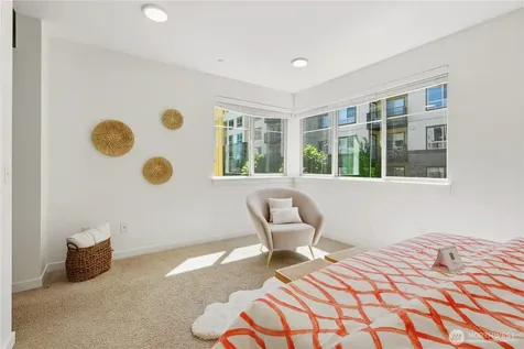 15865 NE 14th Road Bellevue WA 98008