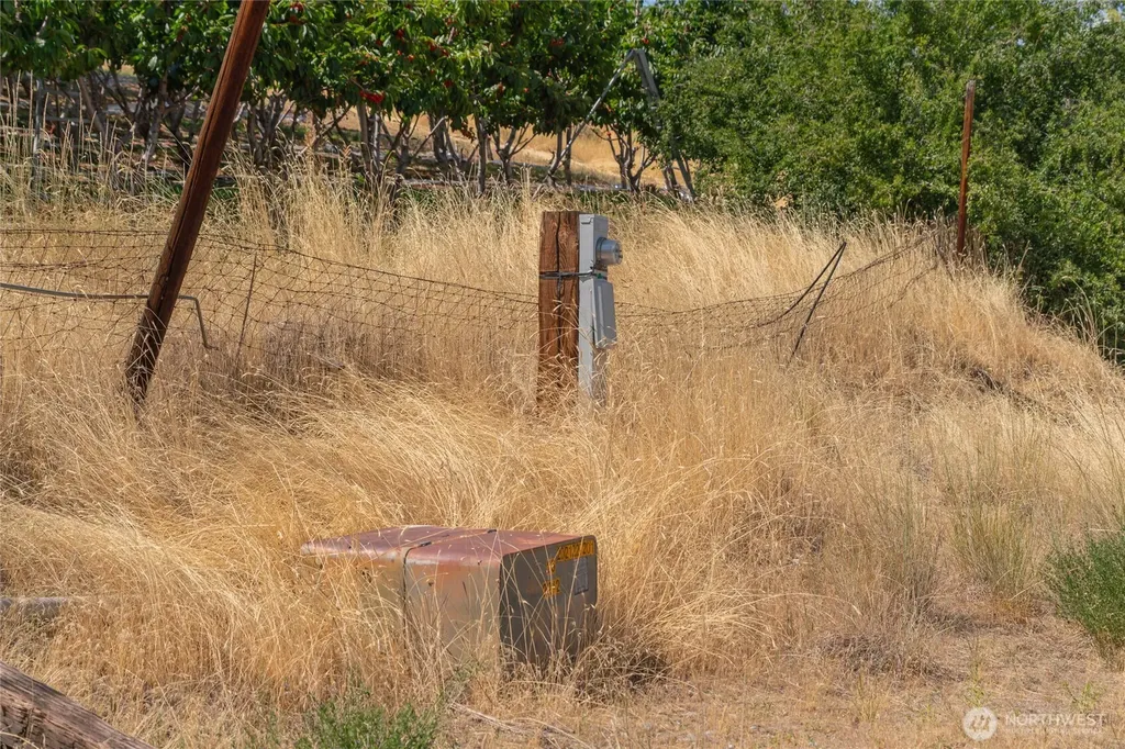 7199 Tarpiscan Road Malaga WA 98828