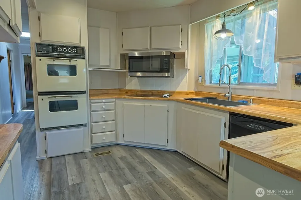 141 Quiet Place Sequim WA 98382