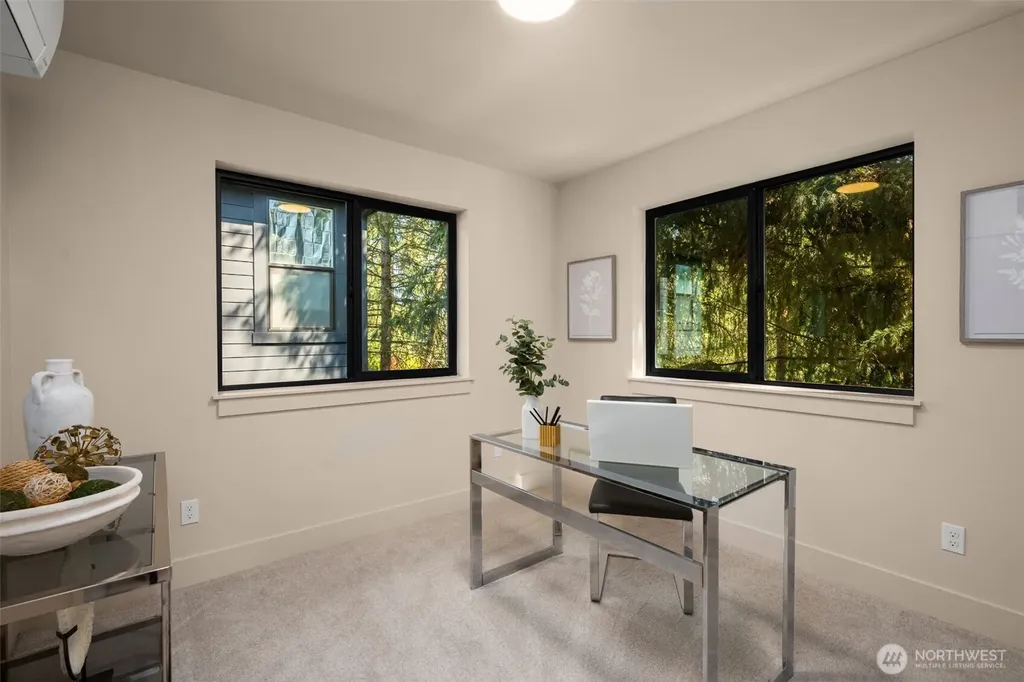 12910 NE 70th Place Kirkland WA 98033