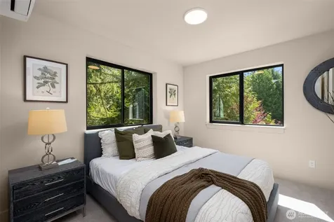 12910 NE 70th Place Kirkland WA 98033