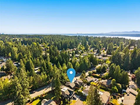 12910 NE 70th Place Kirkland WA 98033