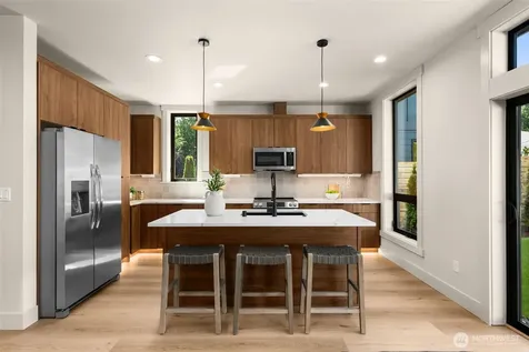 12910 NE 70th Place Kirkland WA 98033