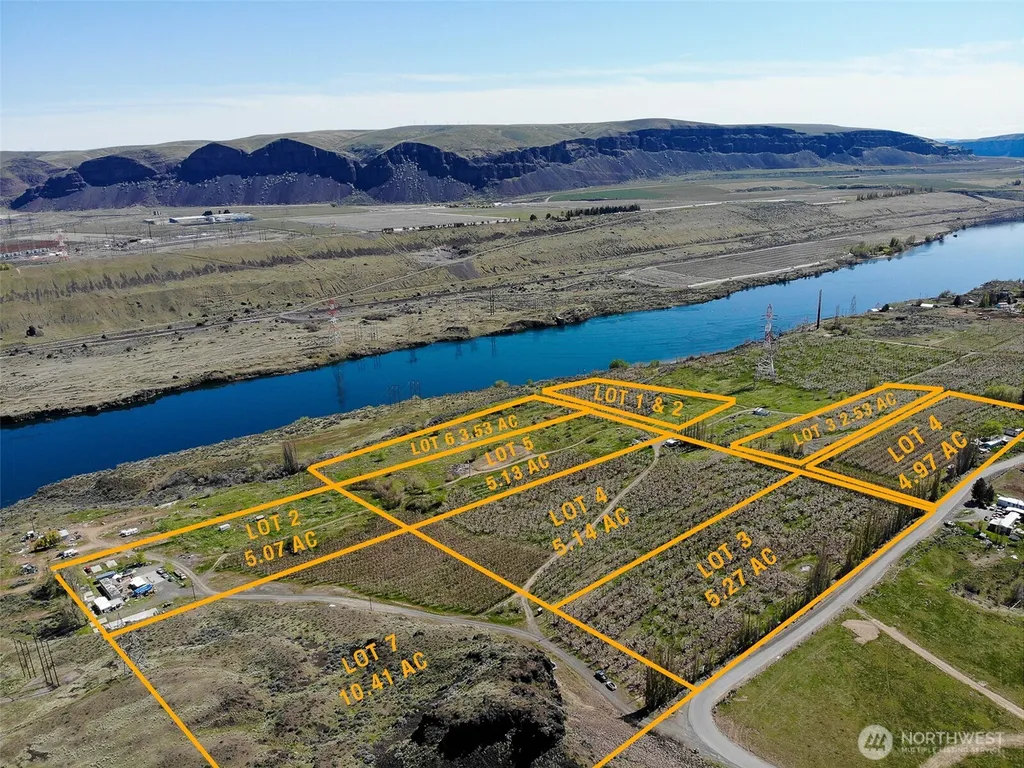7199 Tarpiscan Road Malaga WA 98828