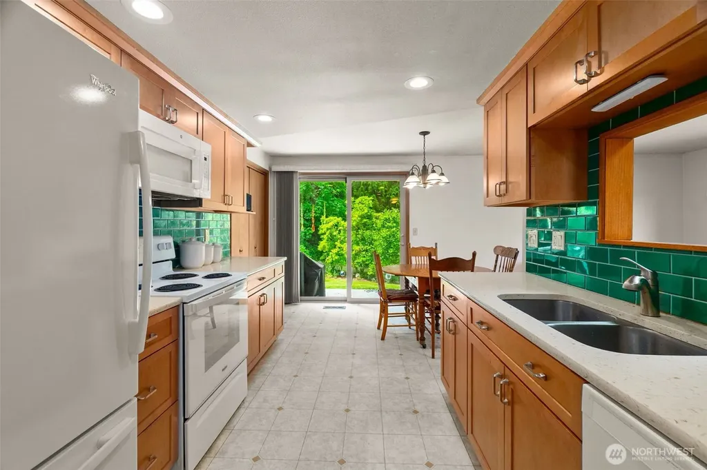 7043 Monaco Drive SE Tumwater WA 98501