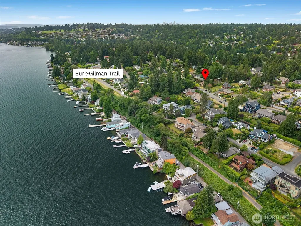10323 48th Avenue NE Seattle WA 98125