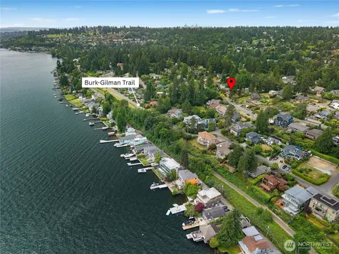 10323 48th Avenue NE Seattle WA 98125