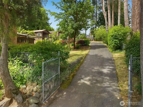 10323 48th Avenue NE Seattle WA 98125
