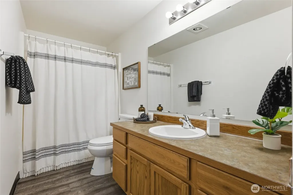 24809 52nd Avenue E Graham WA 98338