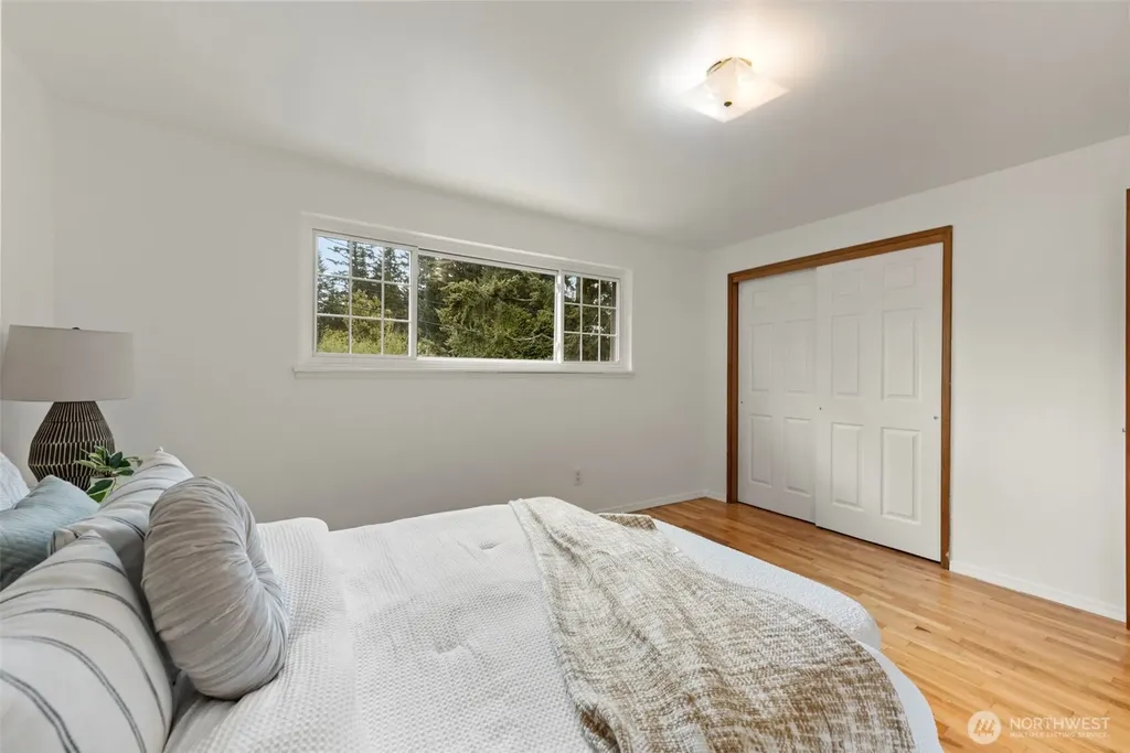 20310 5th Avenue NW Shoreline WA 98177