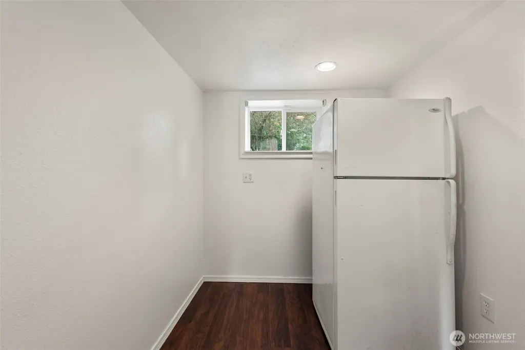 20310 5th Avenue NW Shoreline WA 98177