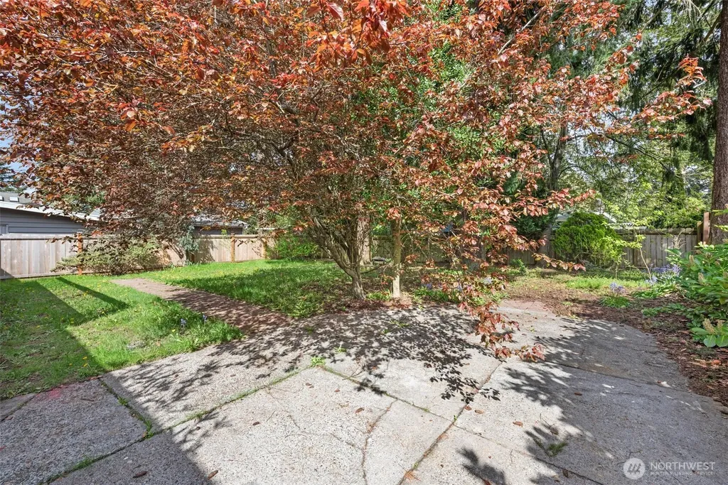 20310 5th Avenue NW Shoreline WA 98177