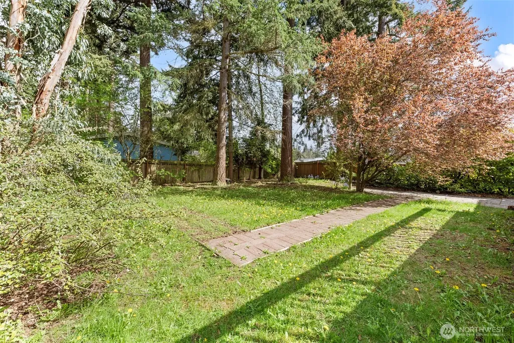 20310 5th Avenue NW Shoreline WA 98177