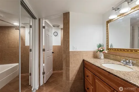 20310 5th Avenue NW Shoreline WA 98177