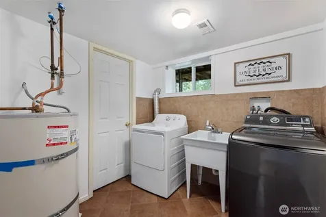 20310 5th Avenue NW Shoreline WA 98177