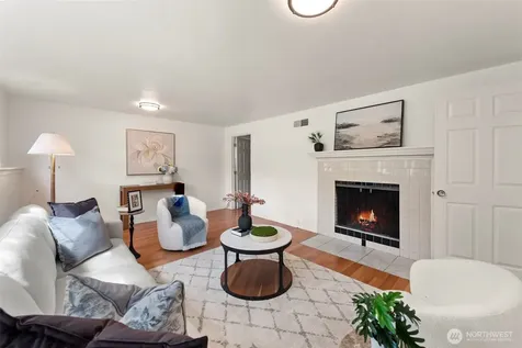 20310 5th Avenue NW Shoreline WA 98177