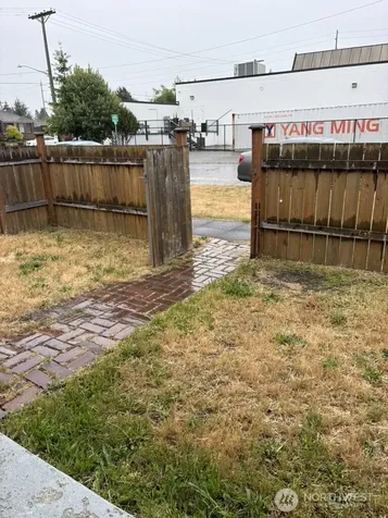 817 E 35th Street Tacoma WA 98404