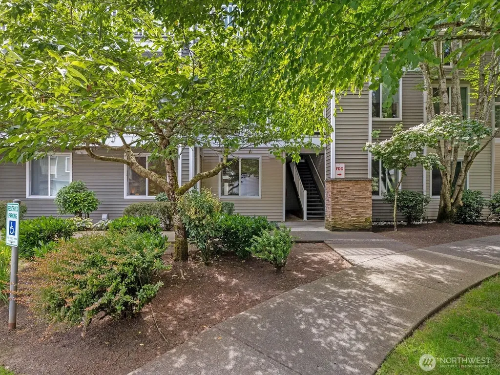 12530 Admiralty Way Everett WA 98204