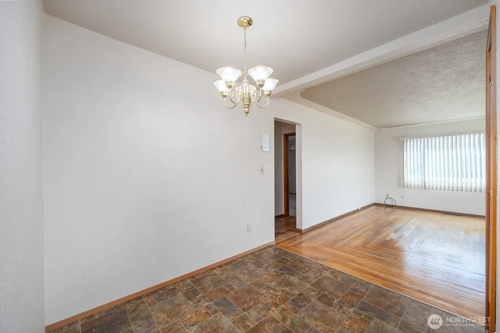 907 S Hawthorne Drive Moses Lake WA 98837