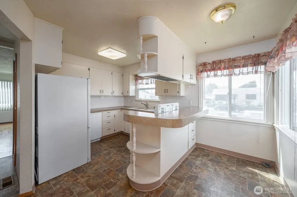 907 S Hawthorne Drive Moses Lake WA 98837