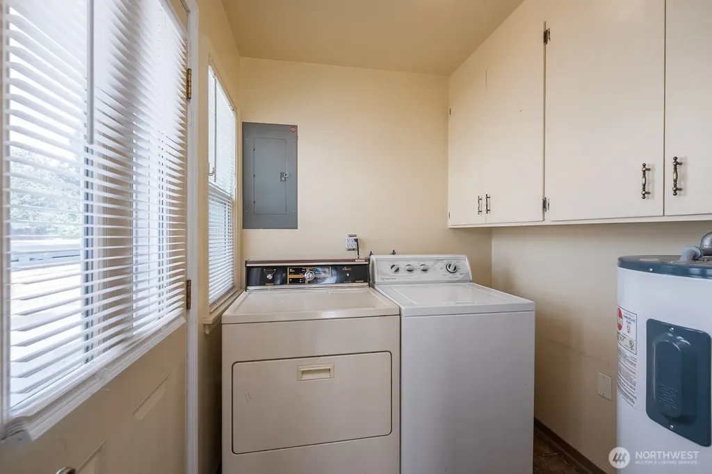 907 S Hawthorne Drive Moses Lake WA 98837