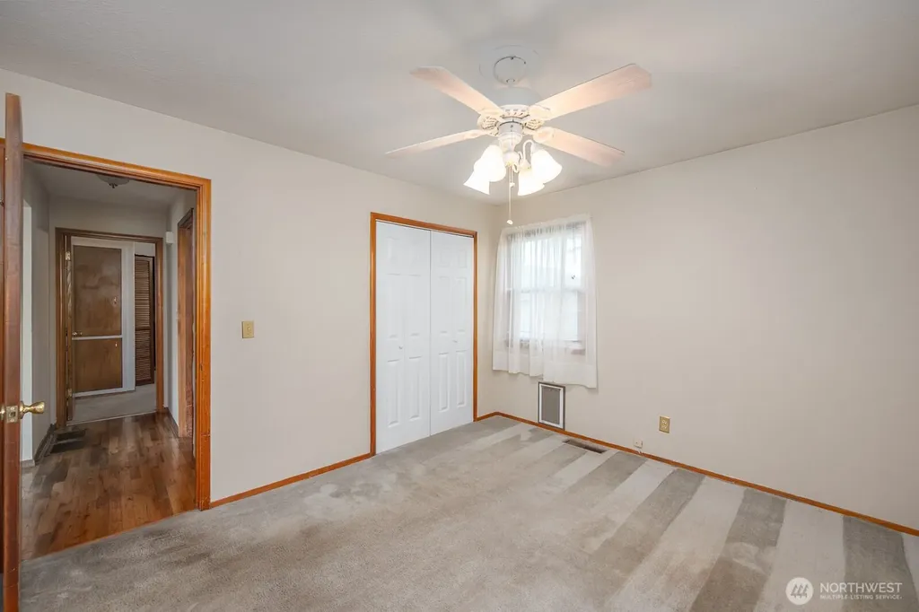 907 S Hawthorne Drive Moses Lake WA 98837