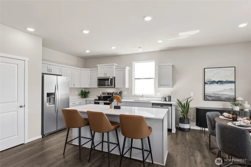 573 Wall Street Buckley WA 98321