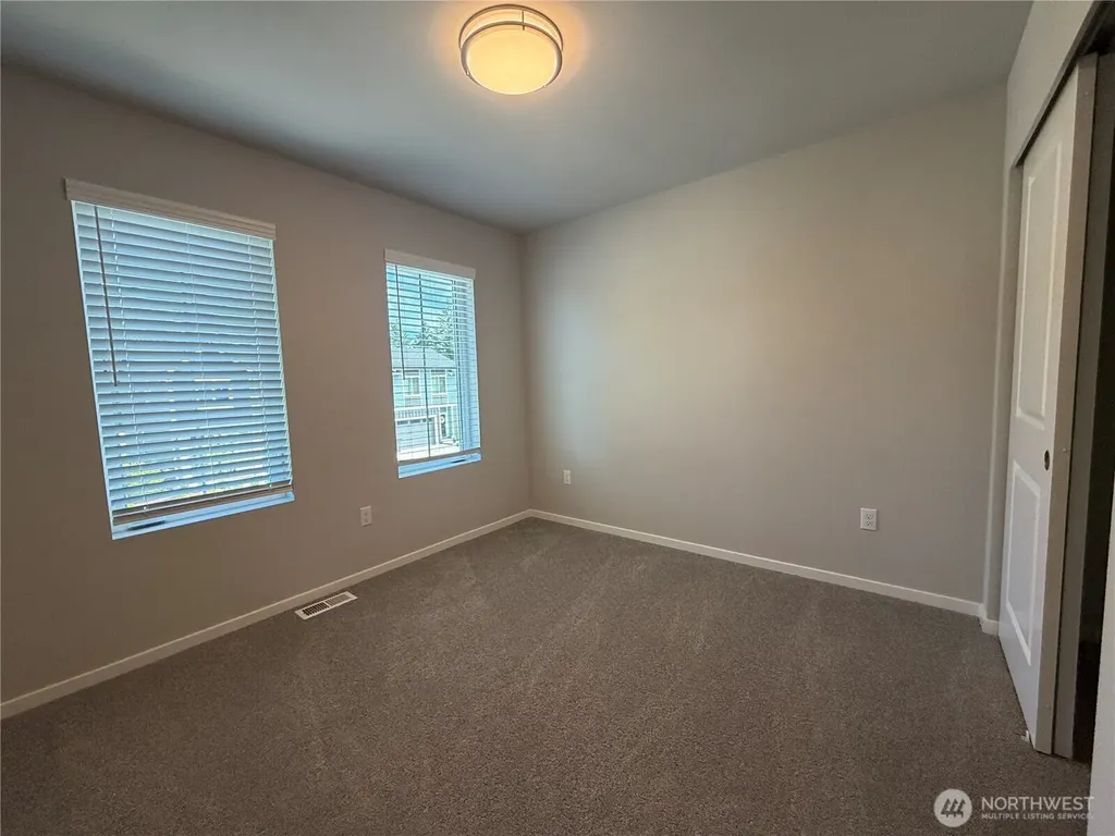 292 NE Shadowhawk Lane Bremerton WA 98311
