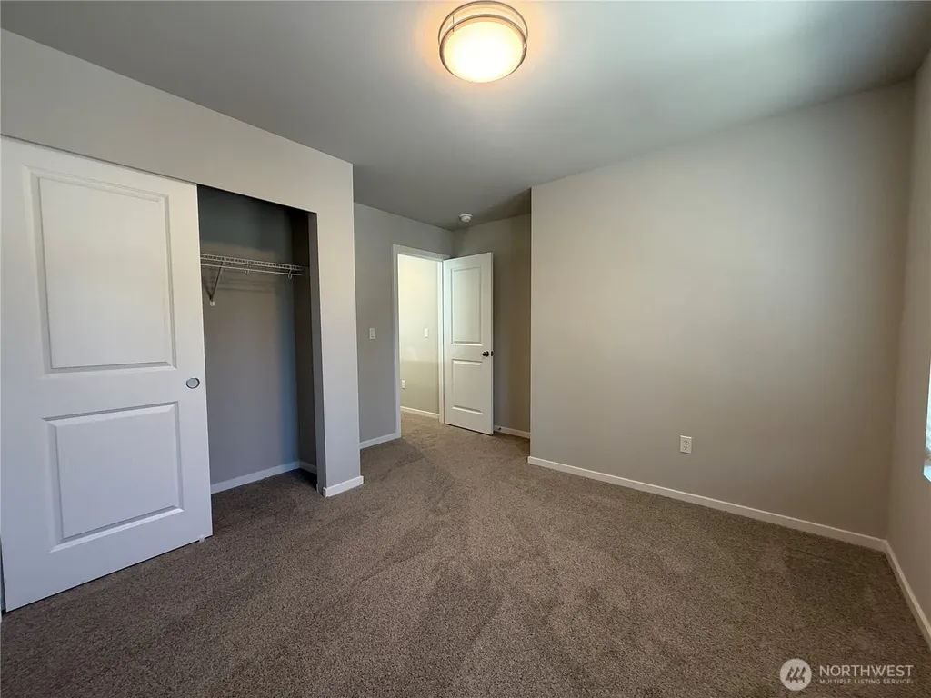 292 NE Shadowhawk Lane Bremerton WA 98311