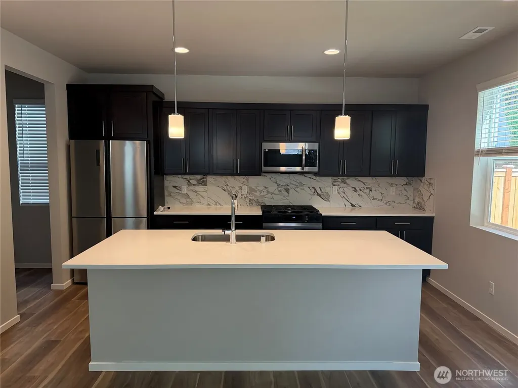 292 NE Shadowhawk Lane Bremerton WA 98311