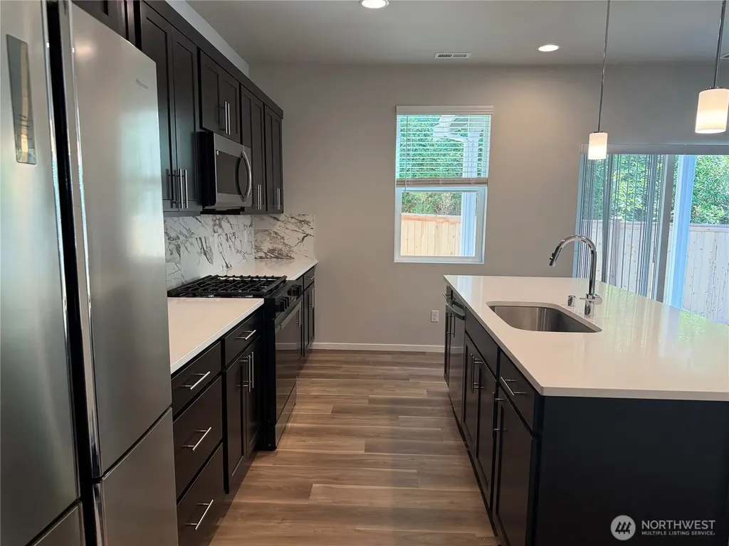 292 NE Shadowhawk Lane Bremerton WA 98311