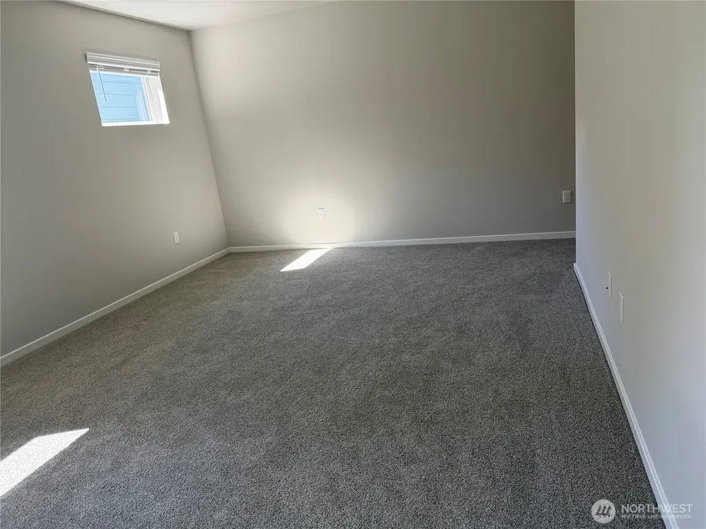 292 NE Shadowhawk Lane Bremerton WA 98311