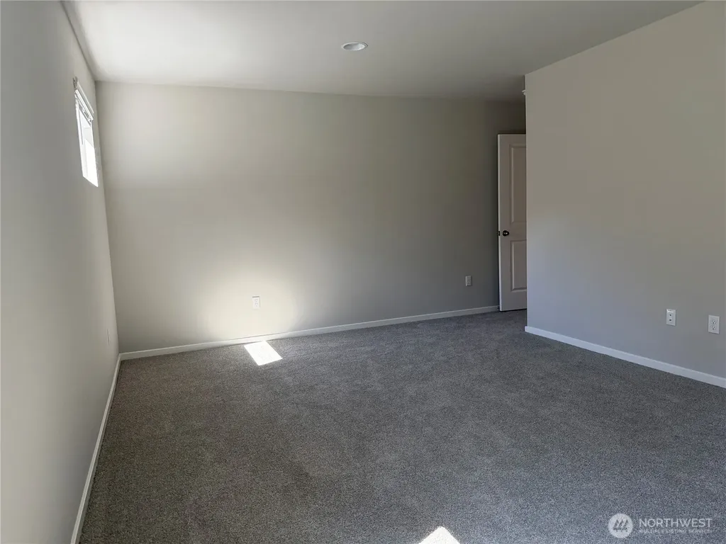 292 NE Shadowhawk Lane Bremerton WA 98311