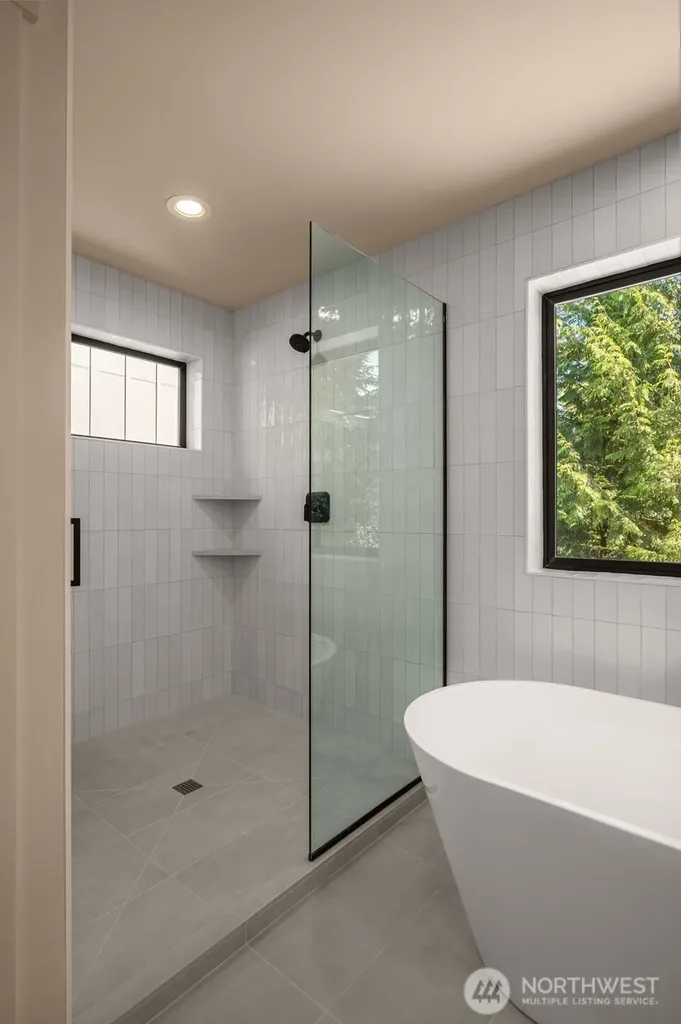 12908 NE 70th Place Kirkland WA 98033