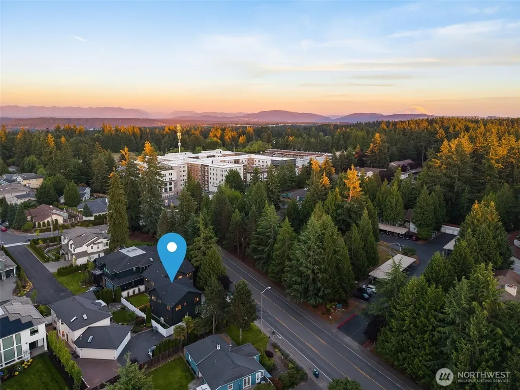12908 NE 70th Place Kirkland WA 98033